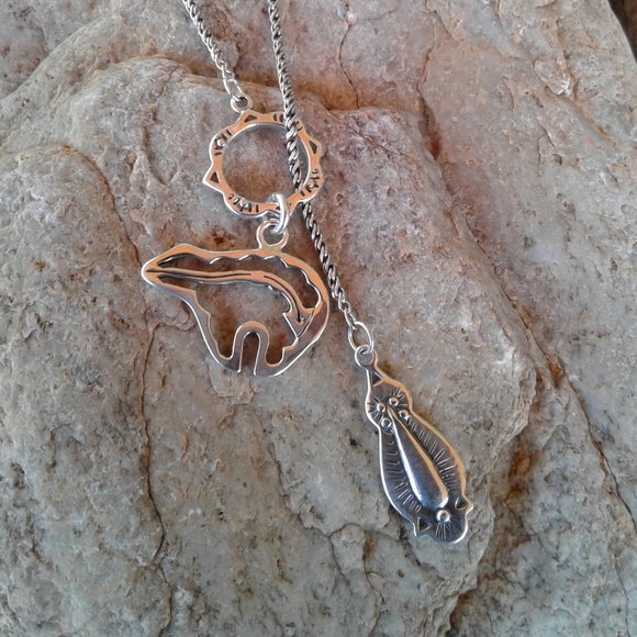 Jewelry - Sterling Silver Bear Fetish Lariat NECKLACE